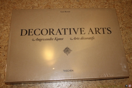 Carl Becker. Decorative Arts from the Middle Ages to Renaissance / Angewandte Kunst vom Mittelalter bis zur Renaissance / Arts decoratifs du Moyen Age a la Renaissance — Warncke, Carsten-Peter